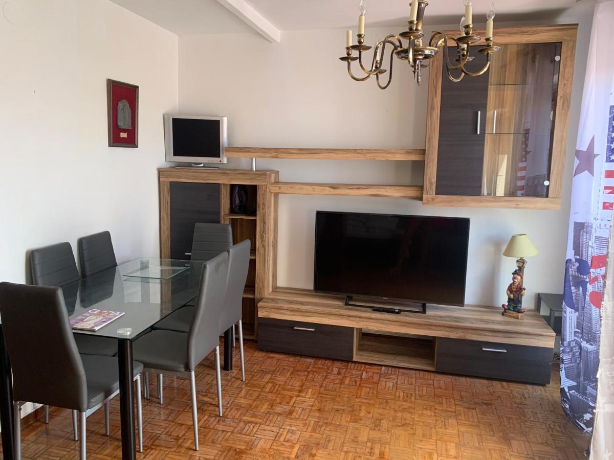 Vivienda Turistica Vistas Catedral Apartment Leon Exterior photo